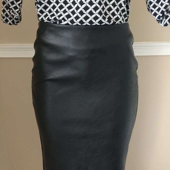‍ NEW Sexy Pleather Front Pencil Skirt ‍ - Picture 1 of 5